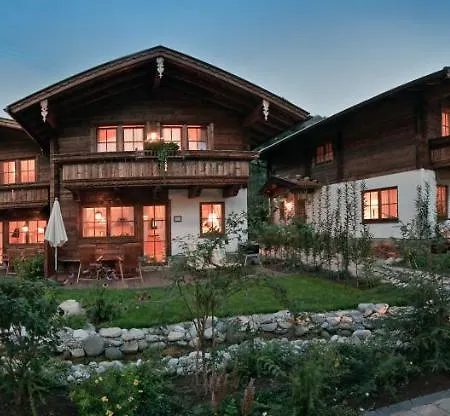 Dağ evi Brugger Chaletdorf